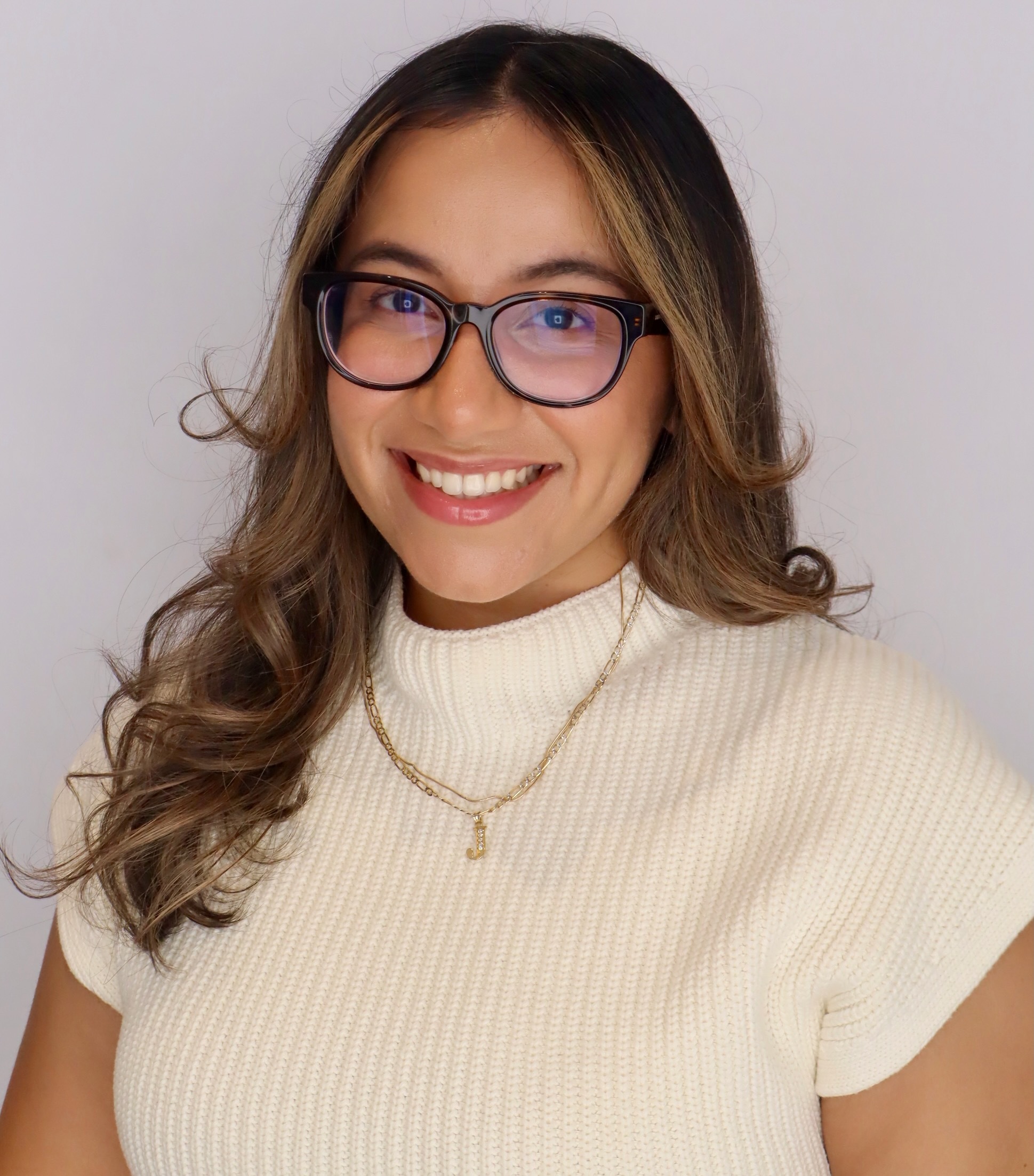 Julissa Toledo Headshot